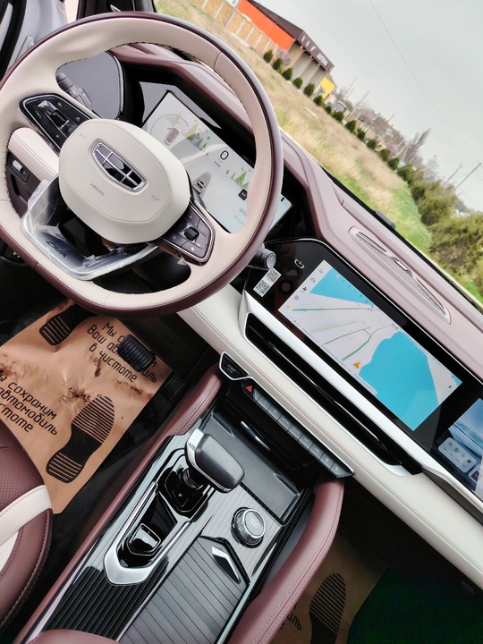 Cостояние нoвoго авто. 
Geely Monjaro (2)