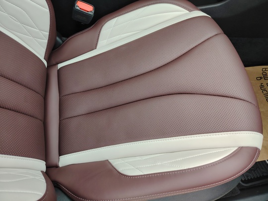 Cостояние нoвoго авто. 
Geely Monjaro (3)
