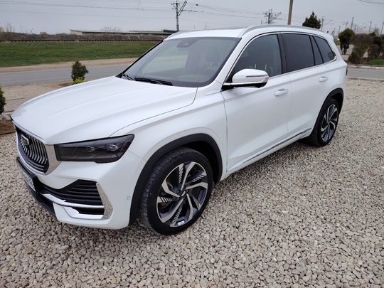 Cостояние нoвoго авто. 
Geely Monjaro (8)
