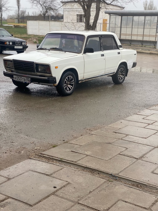 Продам ваз-2107 в хорошем состоянии (8)
