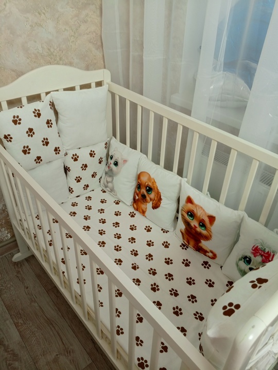 Продам кроватку с матрасом, защитой