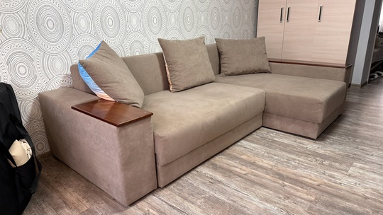 Продам диван угловой 265х160 см.
