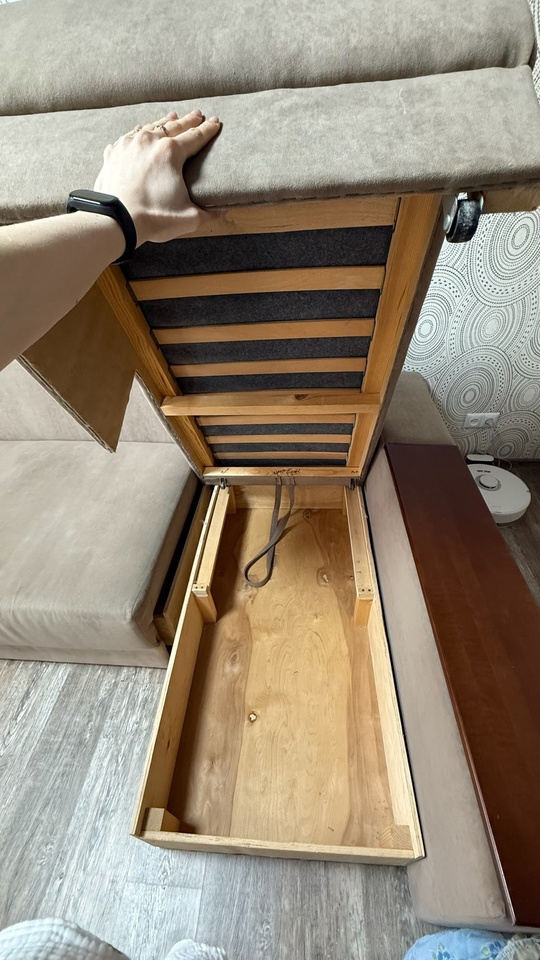 Продам диван угловой 265х160 см. (4)