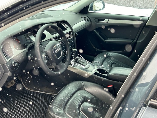 В ПРОДАЖЕ‼️

Автомобиль: Ауди А4.
Город: Рыбинск.
Год: (4)