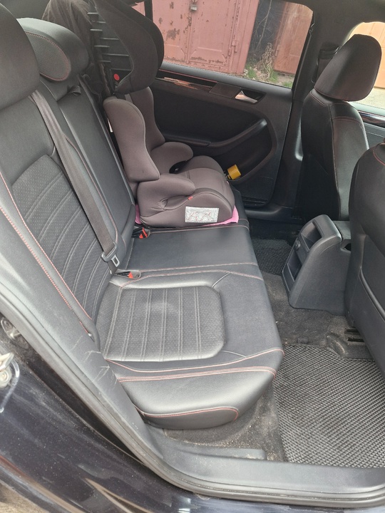 Продам Volkswagen Jetta Gli 2016г (3)