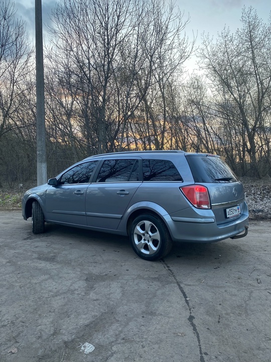 Opel Astra H 2005г 1.8 (1)