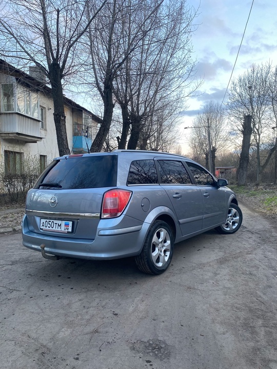 Opel Astra H 2005г 1.8 (2)