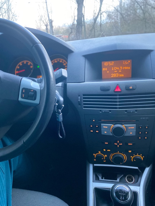 Opel Astra H 2005г 1.8 (4)