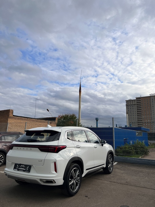 Продаю EXEED LX 2023г 
Объем (4)