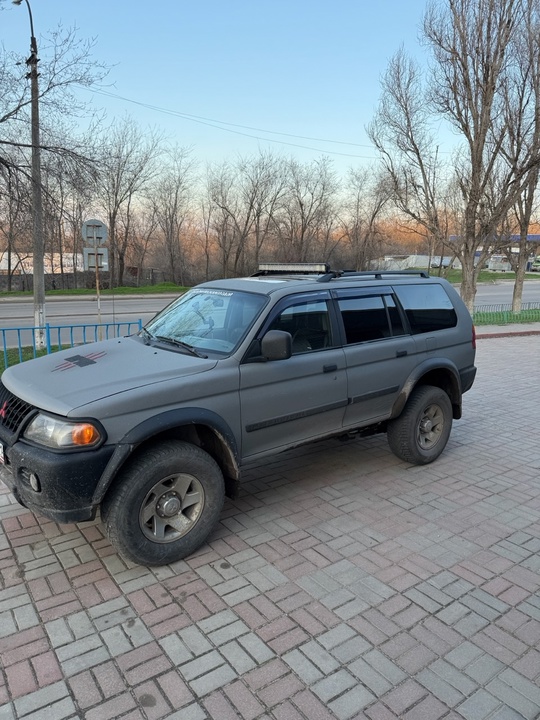 Mitsubishi Pajero(Montero) Sport 2002г. 3.0 (1)
