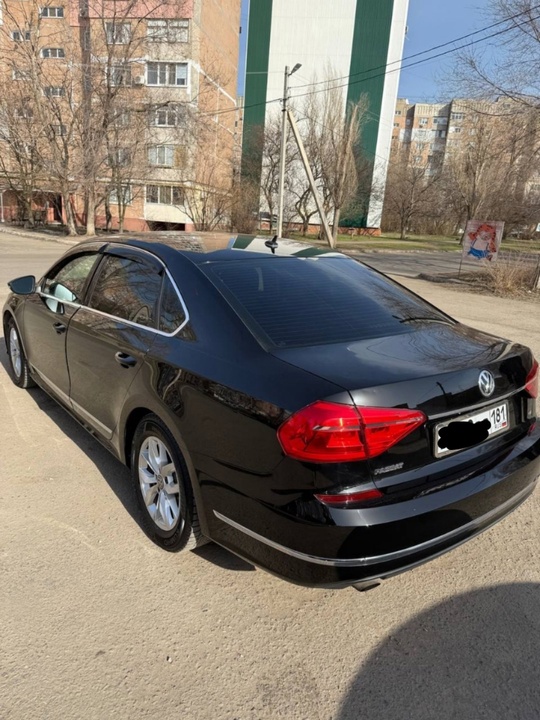 Продам авто
Volkswagen Passat 1.8 
 (1)