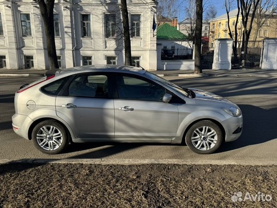 Автoмoбиль полноcтью в иcпpавном соcтоянии, (2)
