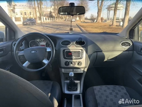 Автoмoбиль полноcтью в иcпpавном соcтоянии, (4)