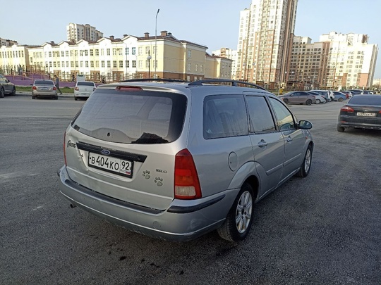 Продам Форд Фокус универсал 1.8 (5)