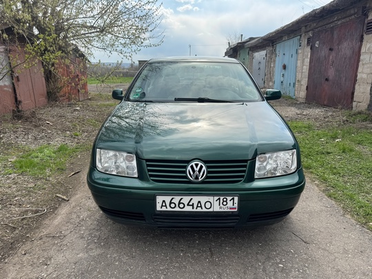 Volkswagen Bora
1999г
1.6
Отличное состояние 
Кондиционер 
Эл (1)