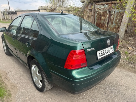 Volkswagen Bora
1999г
1.6
Отличное состояние 
Кондиционер 
Эл (5)