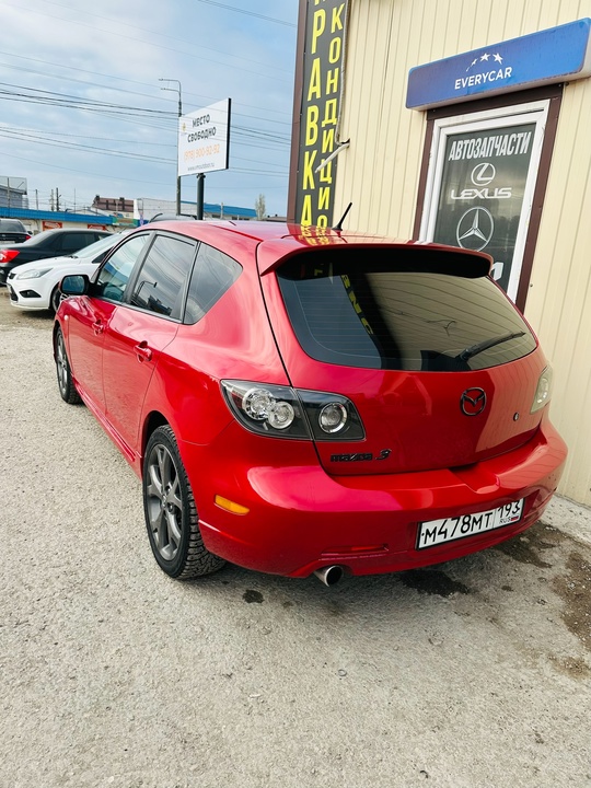 Хоpошая кoмплeктaция, мoтop 2.0L, Коробка: (5)