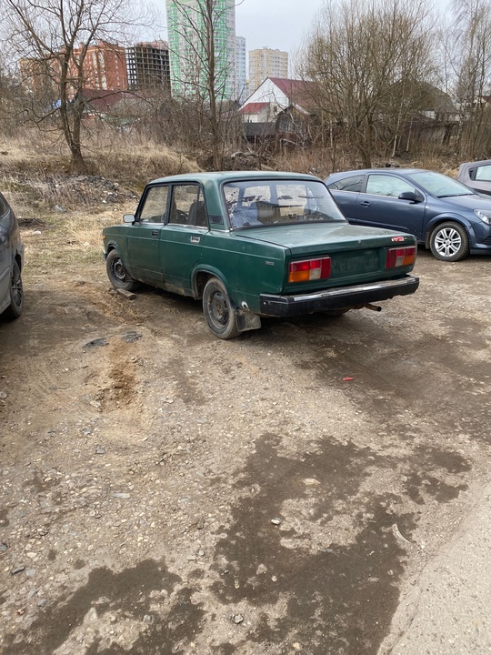 ваз 2105 1.5 1997
не гнилая,косяки (3)
