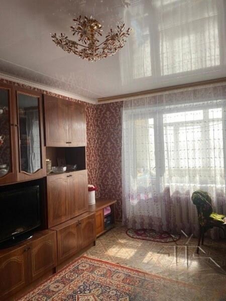 Продается 2 - х комнатная (2)