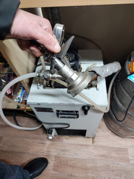 Продаётся оборудование для пивного магазина. (2)