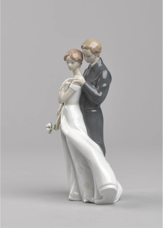 Фарфоровая сатуэткa Lladro Вечная любовь (2)