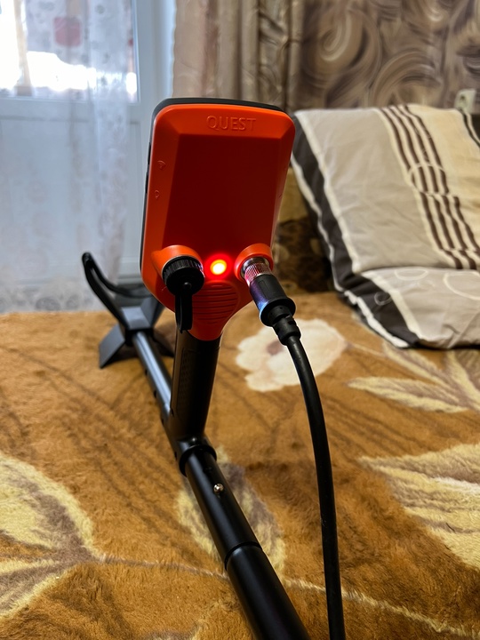 Продам металлоискатель Quest X10 PRO (4)
