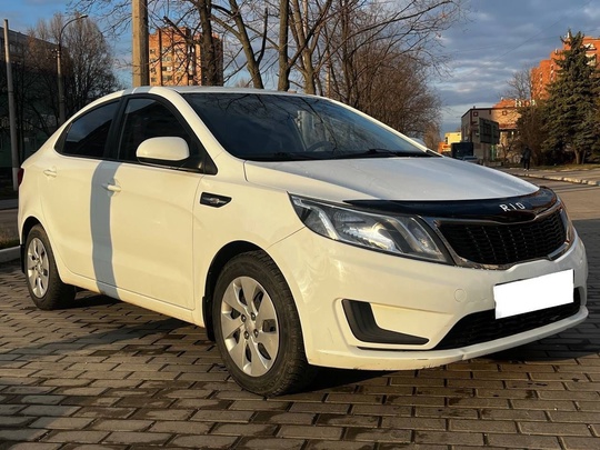 Продам Kia Rio 2014г, мотор (1)