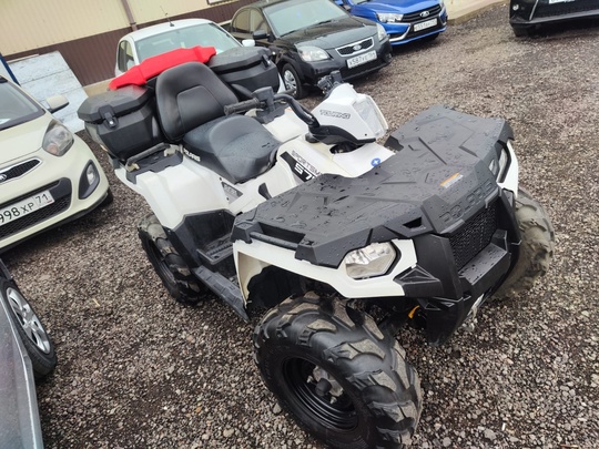 Продаю квадроцикл Polaris Sportsman Touring (1)