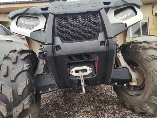 Продаю квадроцикл Polaris Sportsman Touring (4)