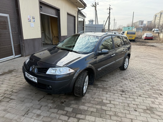 Renault Megane
2006года МКПП
1,9 дизель. Универсал
Климат (1)
