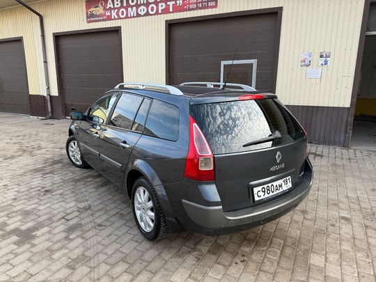 Renault Megane
2006года МКПП
1,9 дизель. Универсал
Климат (4)