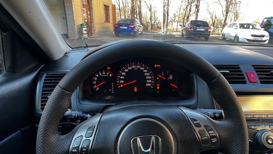 Honda Accord 7
2006 года. АКПП
2.0. (5)