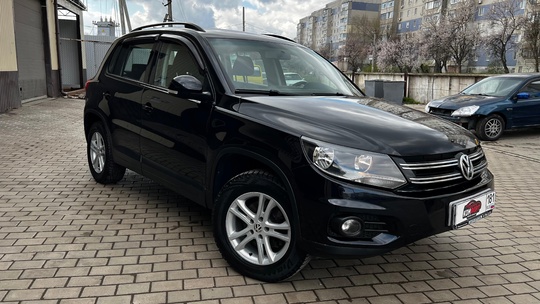 VW Tiguan 
2012 года АКПП, (3)
