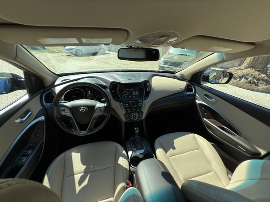 Hyundai Santa Fe 
2017
2.4 бензин, (6)
