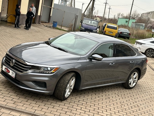 Volkswagen Passat B8 
Год - (5)