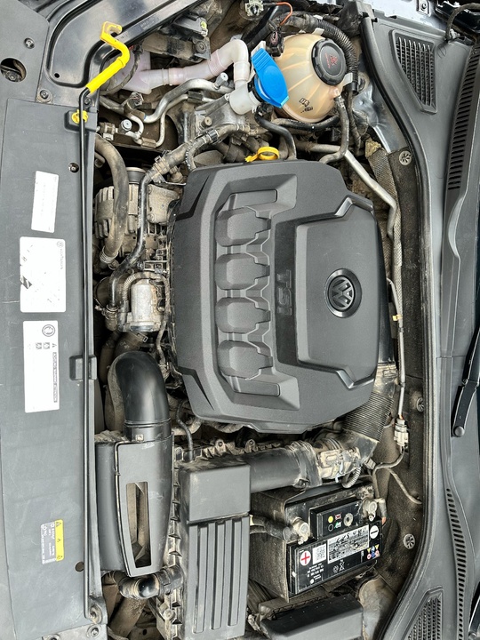 Volkswagen Passat B8 
Год - (7)