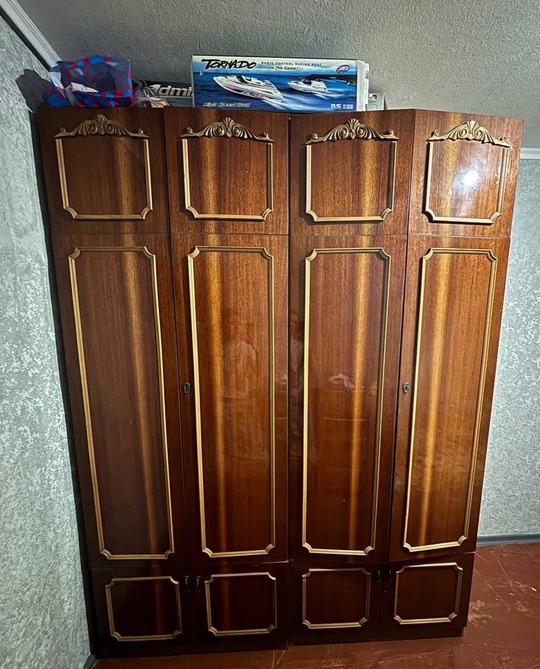 Отдам даром шкаф. Самовывоз. Район
