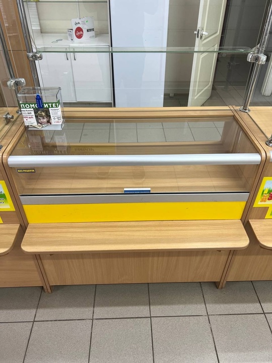 Продам торговую мебель недорого! 
Луганск (1)