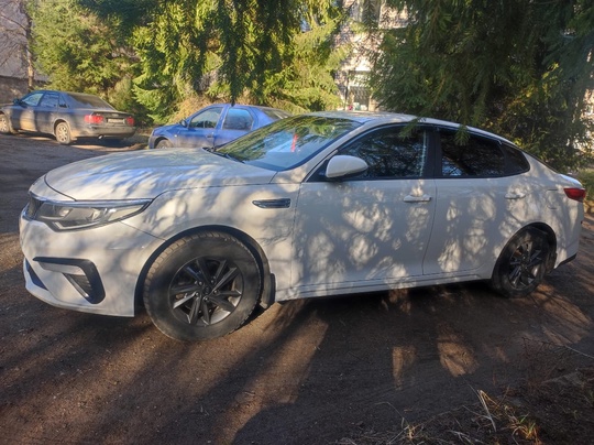 Киа Оптима 2019год 
Пробег 337000
2.0 (1)