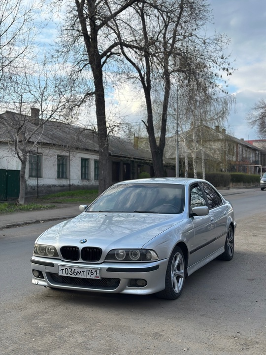Продам BMW E39 рестайлинг 2001 (1)