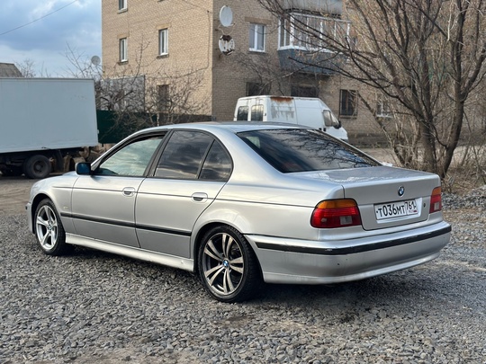 Продам BMW E39 рестайлинг 2001 (4)