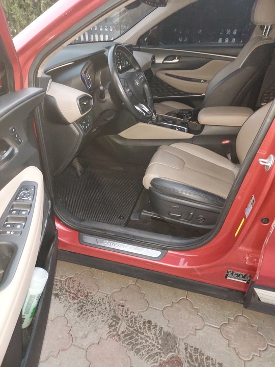Продам Hyundai Santa Fe 2019 (7)