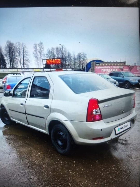 СРОЧНО 400.000
Продам Рено Логан 2012 (5)