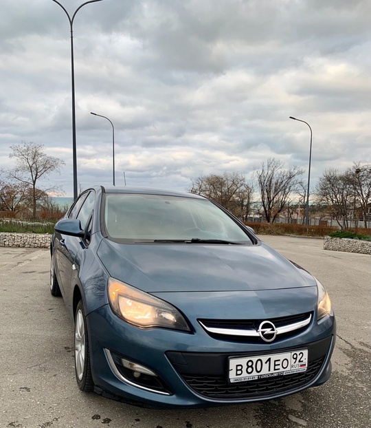 Опель Астра J 2012г., 1.6,