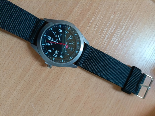 Продам часы. 1500р за штуку