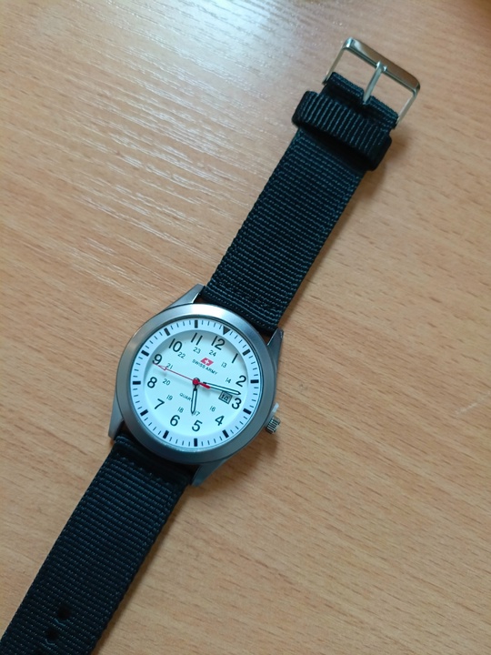 Продам часы. 1500р за штуку (2)