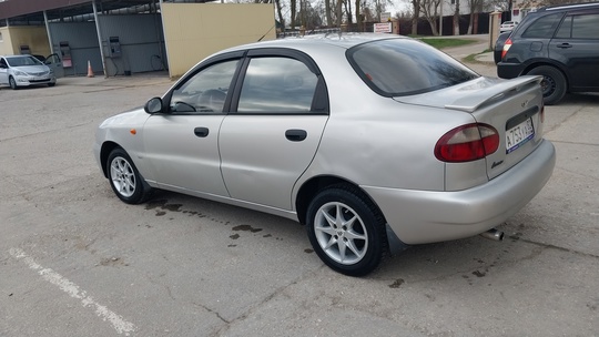 Продам ланос 2003 года в (4)