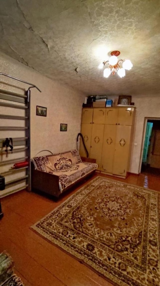 Продается 3 - х комнатная (2)