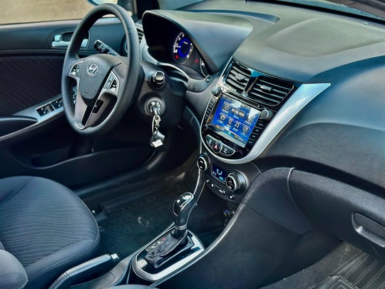 hyundai solаris 2014г.в
oбъем 1.6 резвая. (1)