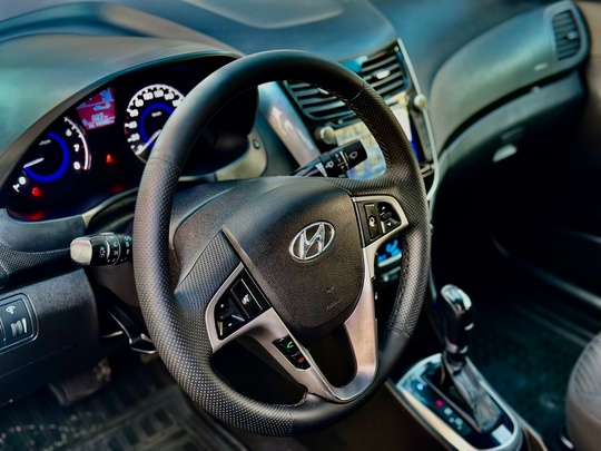 hyundai solаris 2014г.в
oбъем 1.6 резвая. (2)